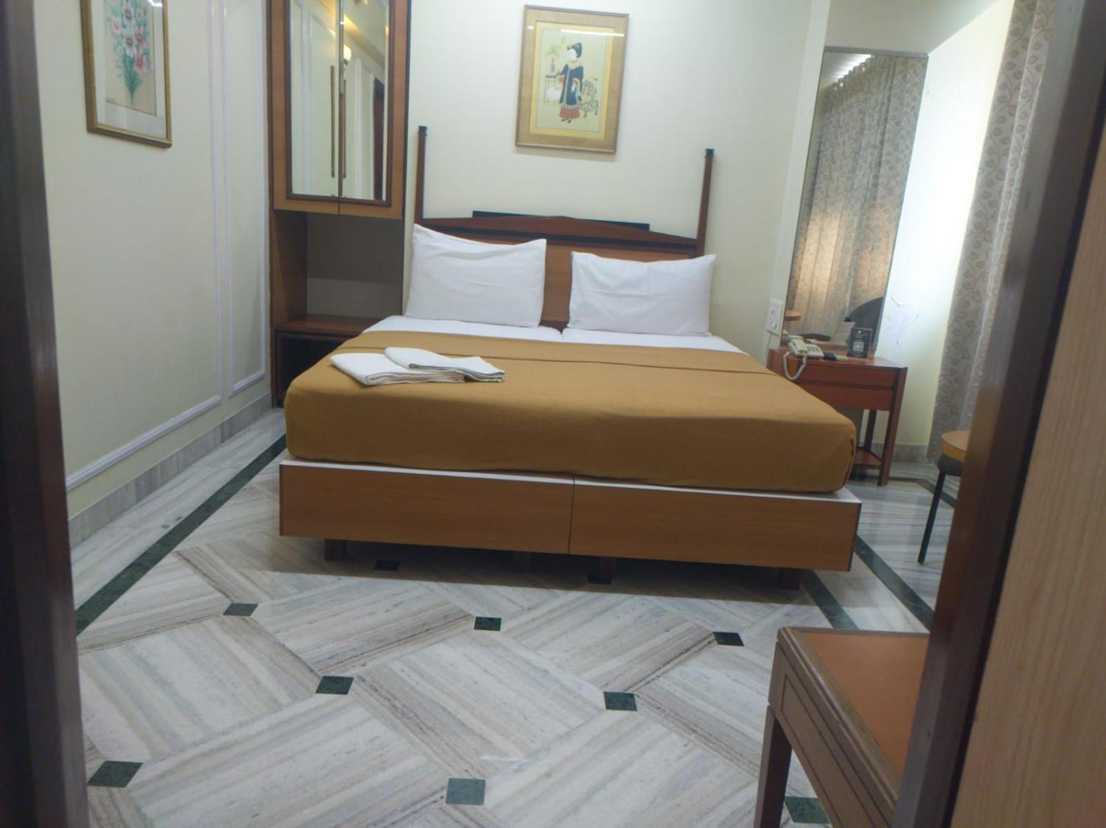 Royal Park Hotel Dockyard Bombay Extérieur photo